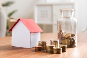 https://www.freepik.com/free-photo/miniature-bank-with-coins-stacks-jar-beside_8588129.htm#fromView=search&page=1&position=2&uuid=5838f177-56b4-4bbd-b9e4-4f8170826f1c